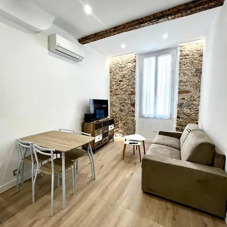 アパート Chez Thibault Brand New One-bedroom In アンティーブ